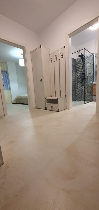 Inchiriez ap.3 camere