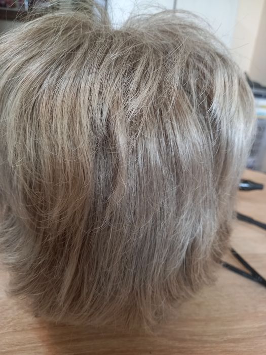 Продам дамский парик