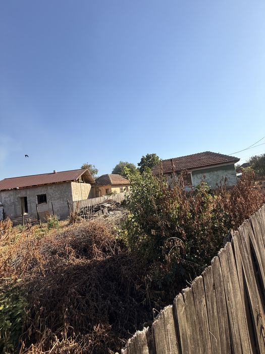 Vand teren intravilan 700mp utili