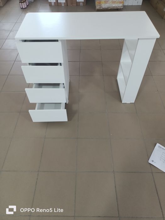 Стол письменный Ультра