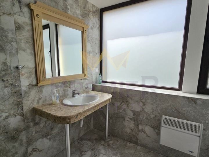 Продава се Тристаен апартамент в к.к. Златни пясъци - 100 кв.м за 1850 €/кв.м - Снимка #11