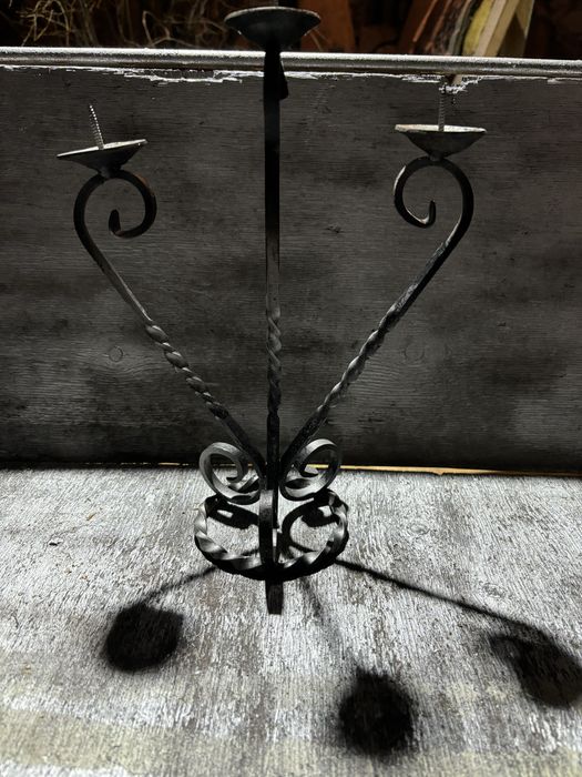 Продам подсвешник железный