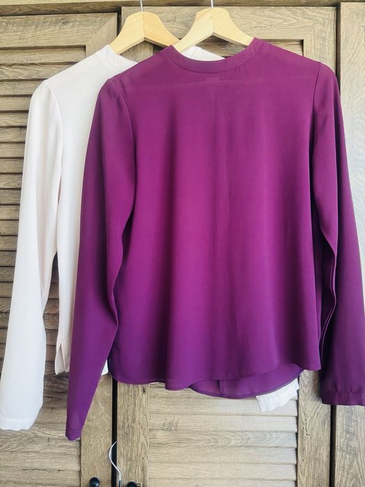 Пола и два броя блузи