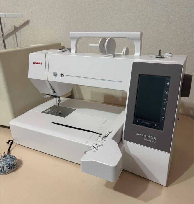 Вышивальная машина JANOME 550e
