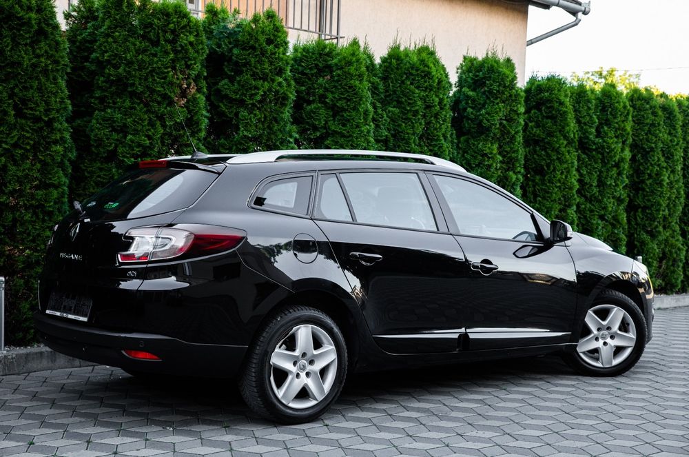 Renault Megane Limited~Navigație~Încălzire scaune~Xenon~Euro ~ 144434 km Reali