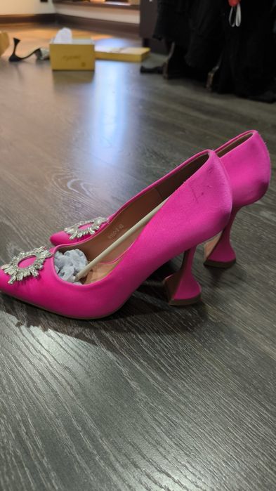 Шикарные атласные туфли