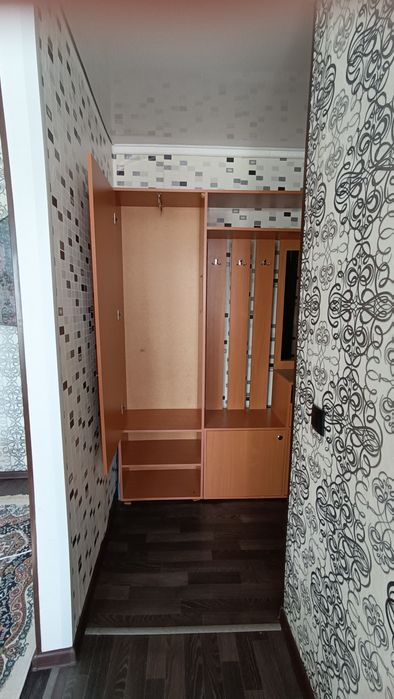 Продам прихожую б/у
