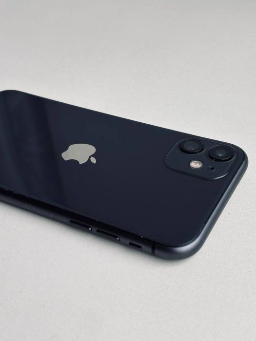 Продаю айфон ( iPhone 11 )