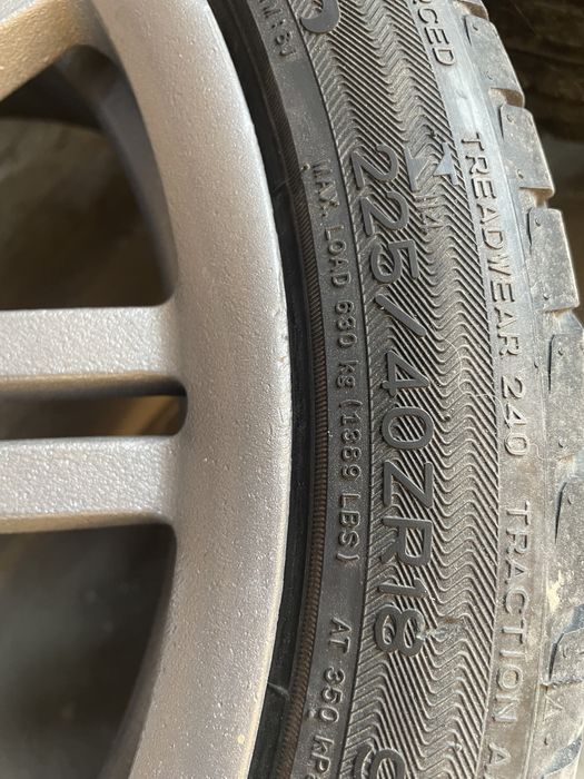 Продам комплект колес на BMW