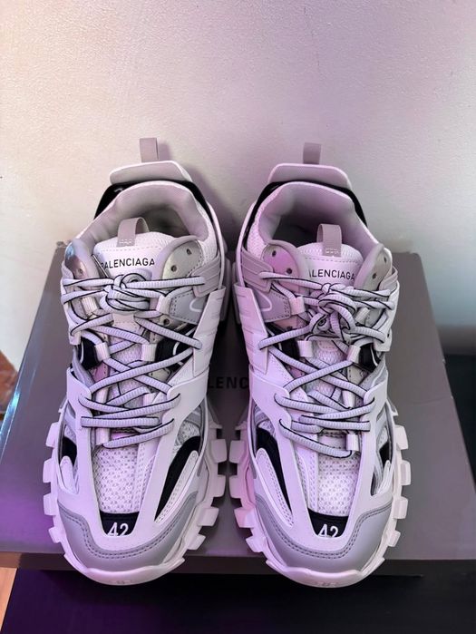 Balenciaga track
