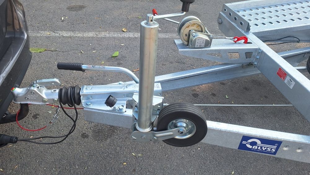 Inchirieri platforme auto non stop