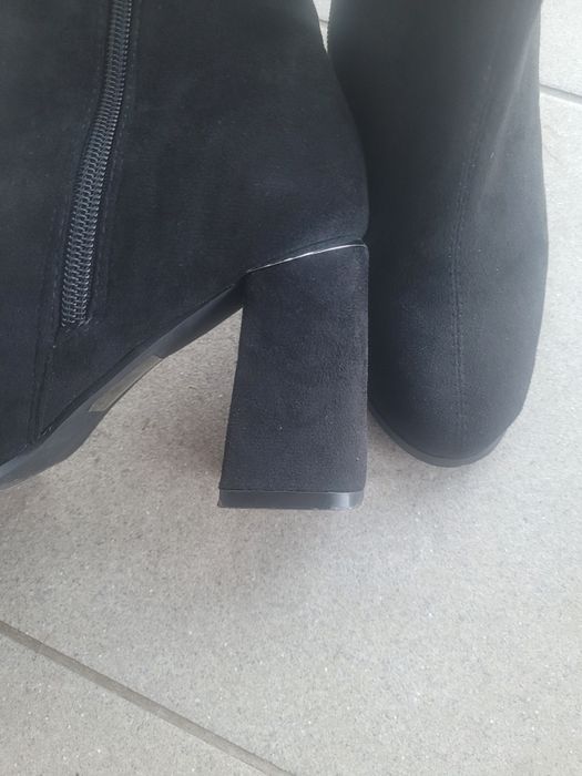 Дамски боти черни