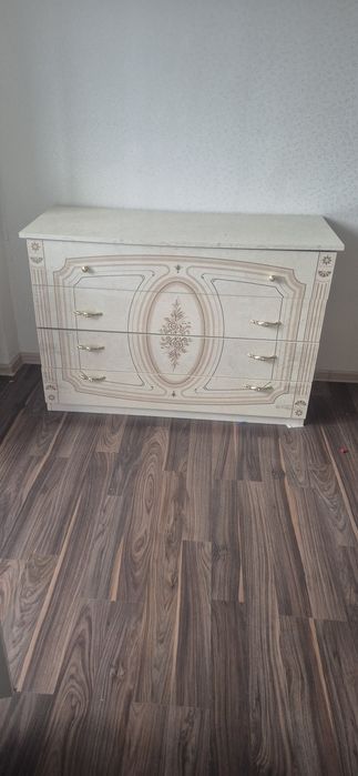 Комод для спальни