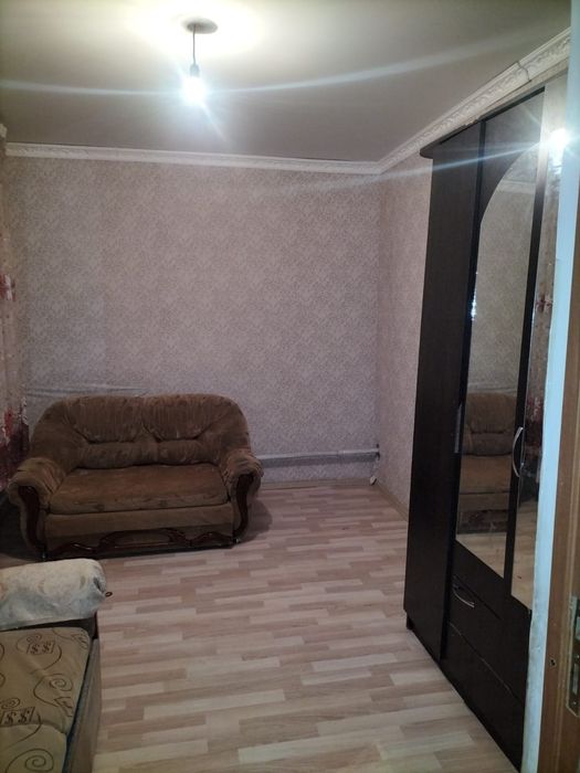 Сдам дом в районе леса завода.