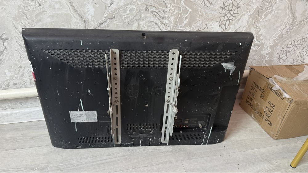 продам телевизор LG