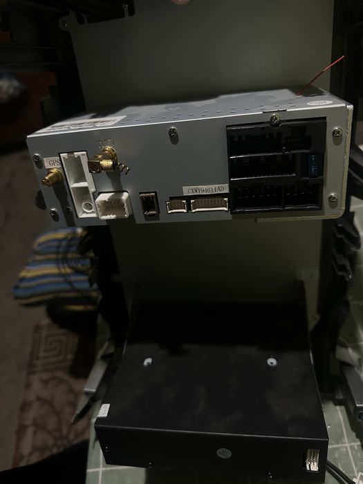 Продам монитор от land cruiser 200