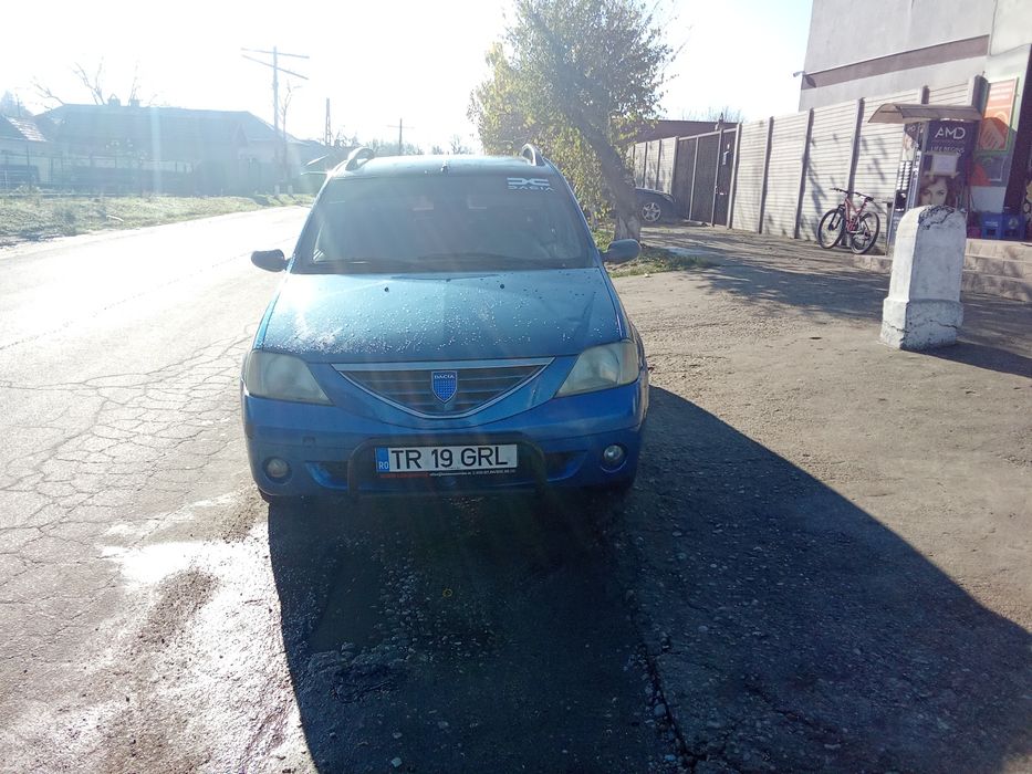 Vând Dacia Logan 1.6