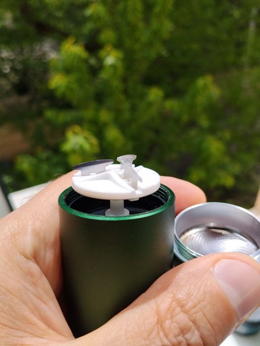 Мини электробритва.