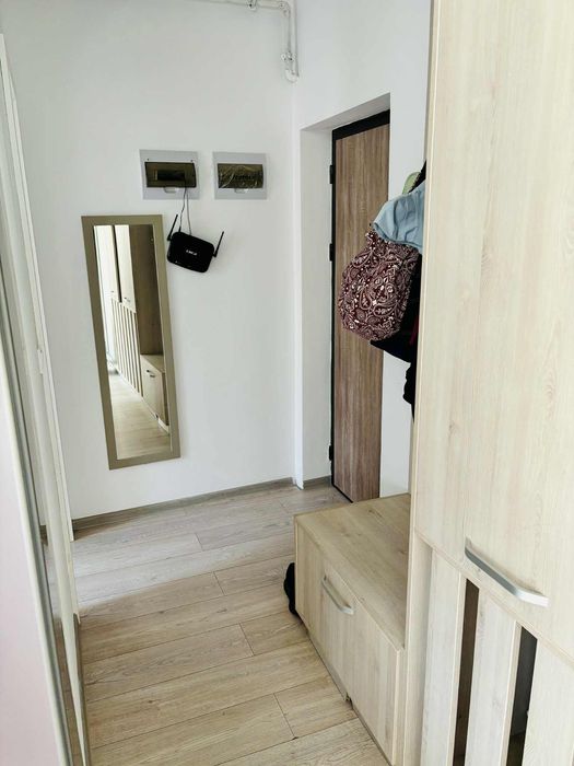 Apartament modern cu gradina.