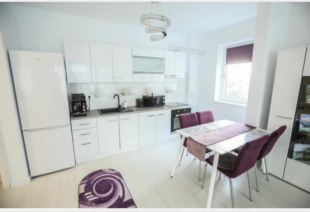 Aartament 3 camere str onestilor Prima