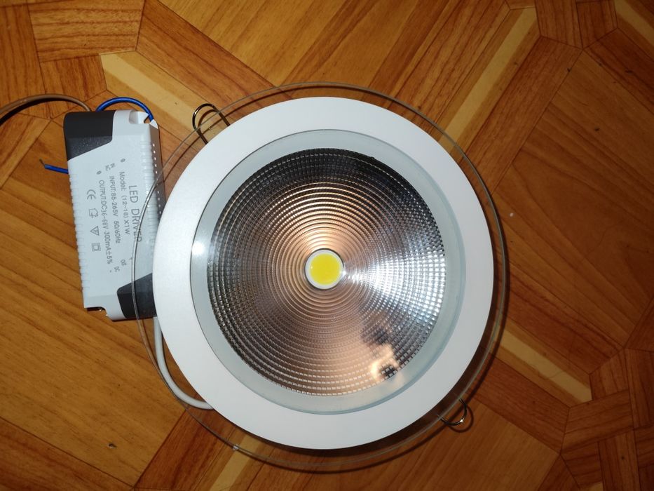 Spot Led 15 W diametrul 20 cm nou