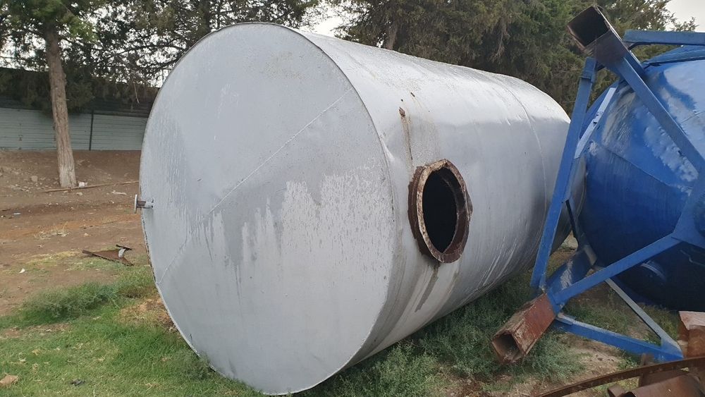 Sisterna 10 25  kubali yomkostlar bor