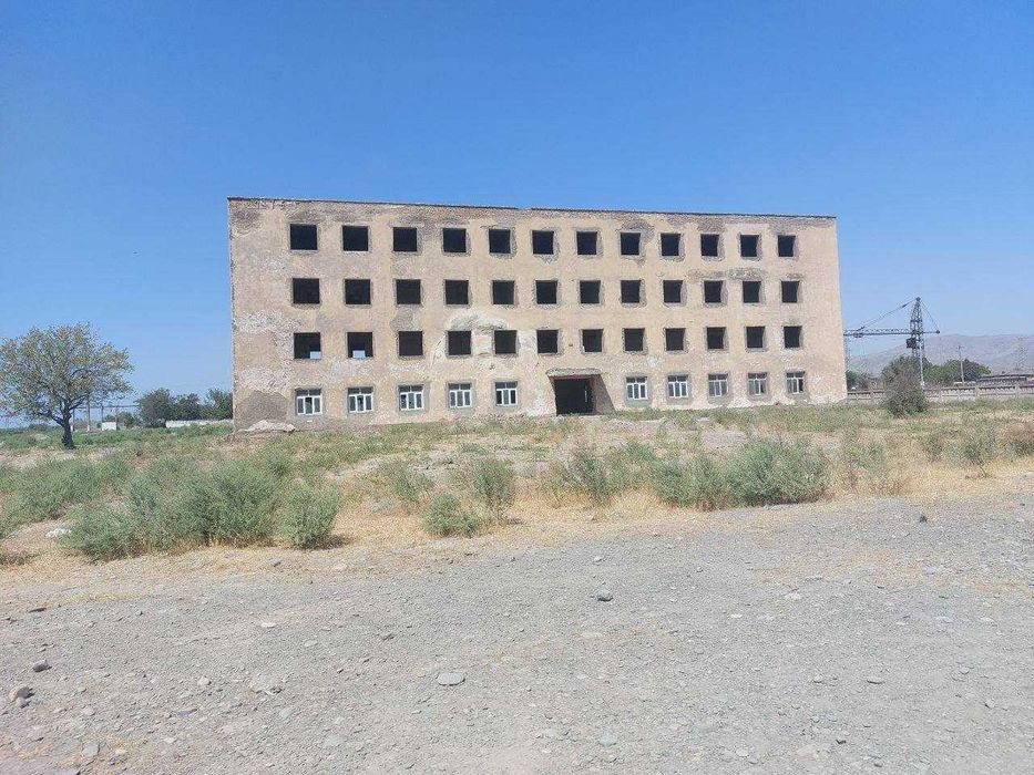 Продается пром обьект Бекабад 4 Га Склад. Застройка. Цех 9500кв  YR155