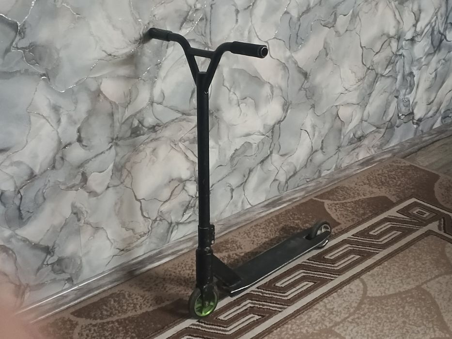 продам трюковой самокат