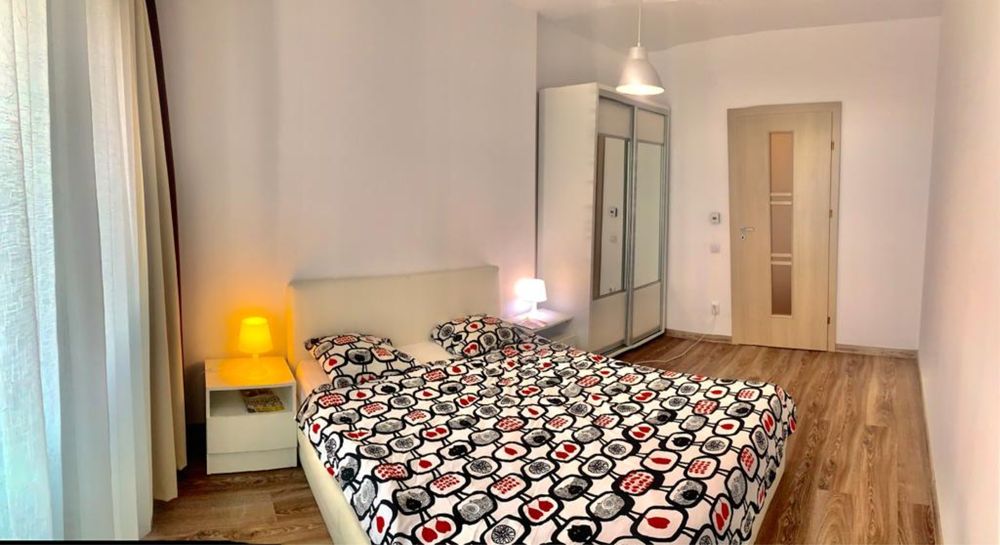 Inchiriez apartament Platinia