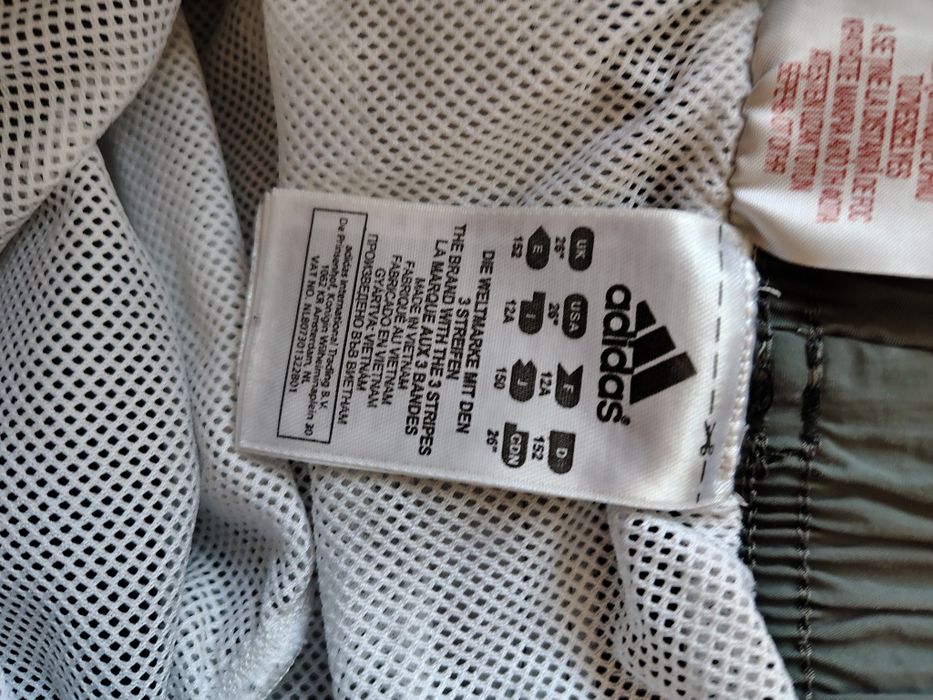 Adidas pantaloni scurți