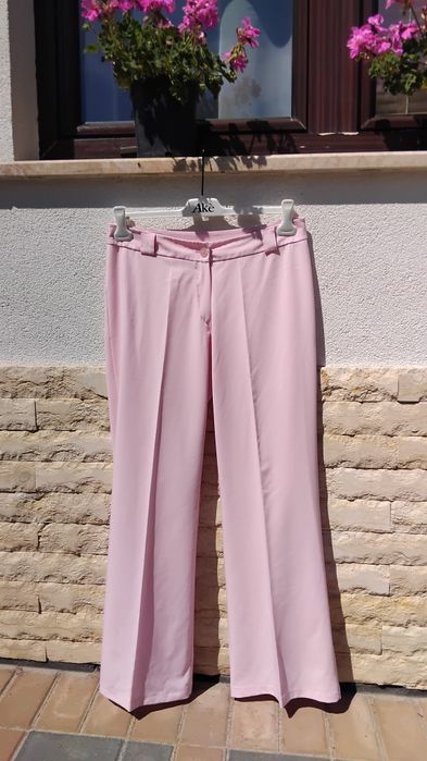 Pantaloni evazați 42