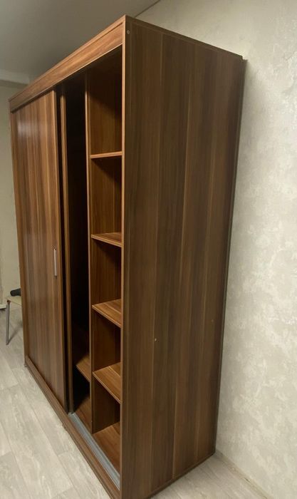 Шкаф для одежды.