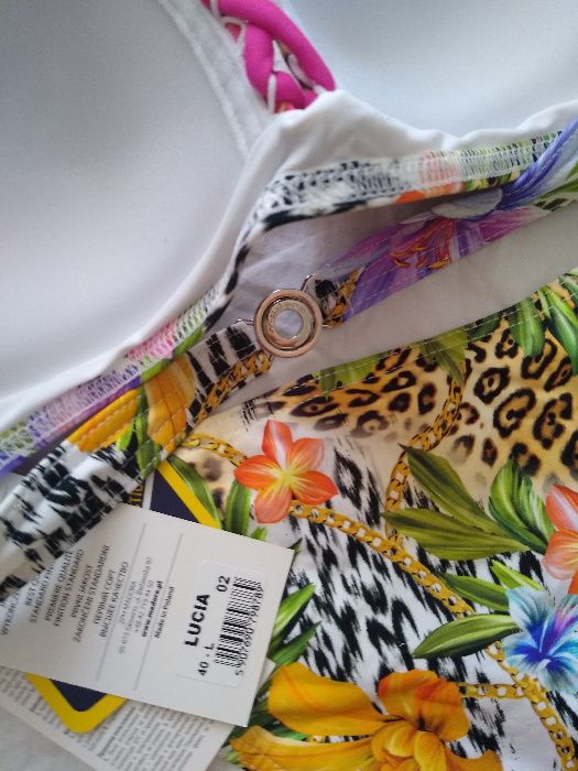 рокля и бански нови