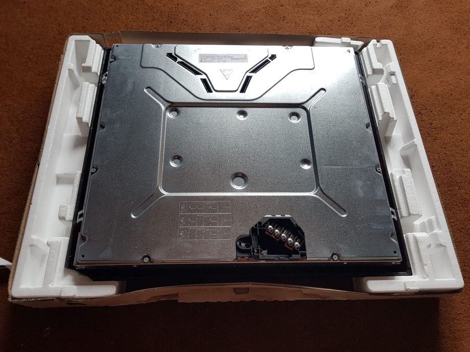 Керамични котлони на Сименс с малък транспортен козметичен дефект