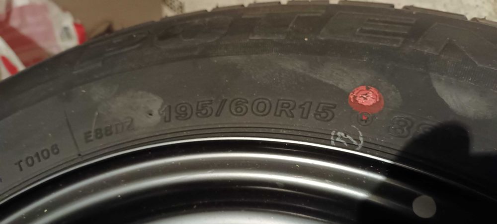 Резервна гума от Тойота Корола Версо 2002 г.