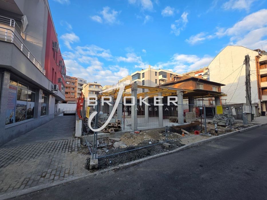 Продава се Двустаен апартамент в Кърджали, Център - 109 кв.м за 1101 €/кв.м - Снимка #1