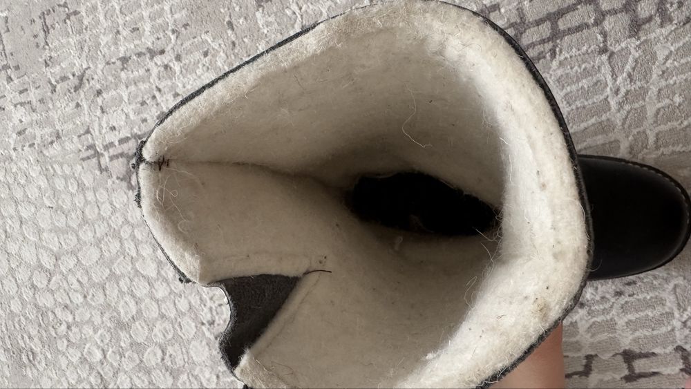 Продам обувь/ унты