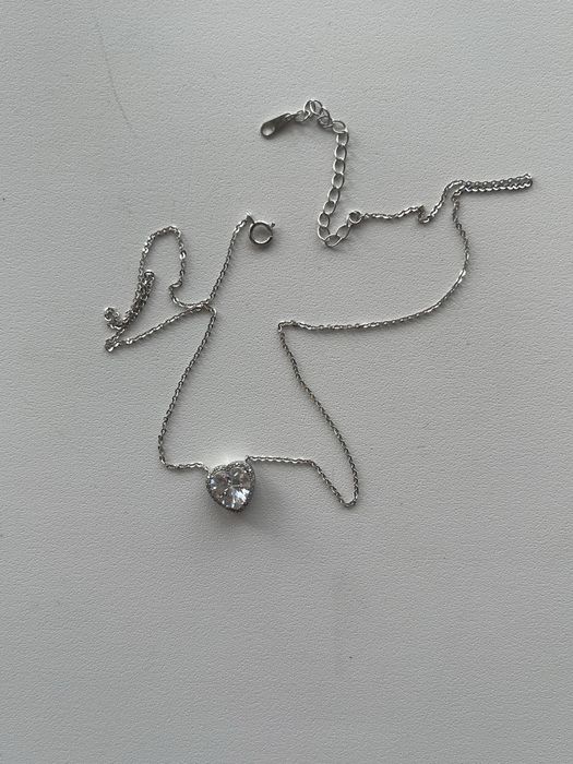 Серебряное колье с сердечком
