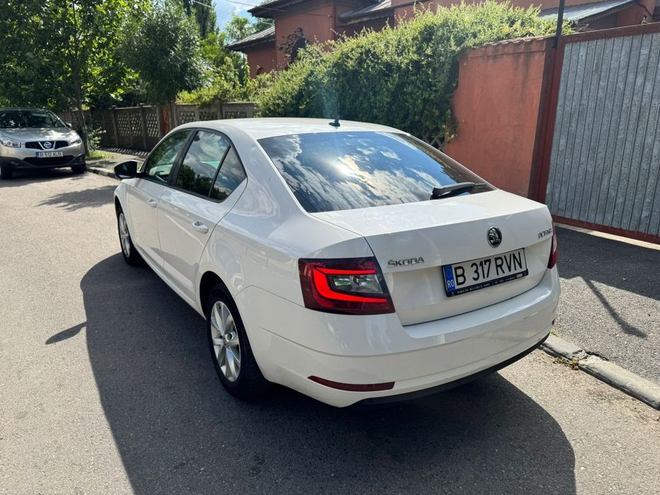 SKODA Octavia 2019 — imagine 3