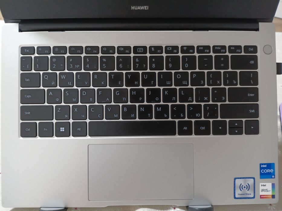HUAWEI MateBook D14 — в идеальном состоянии