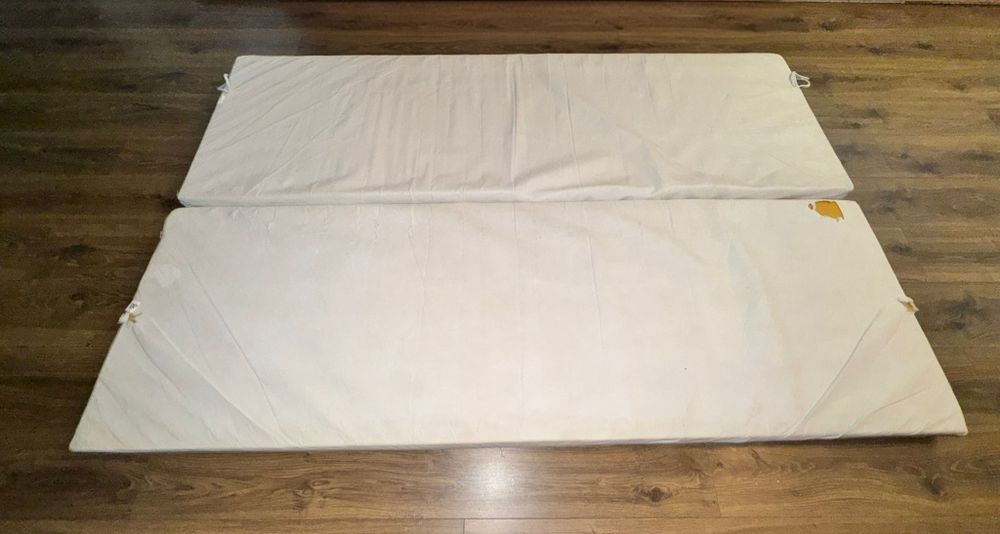 Saltea pliabila din spuma 130x200 cm pentru copil sau pat de oaspeti