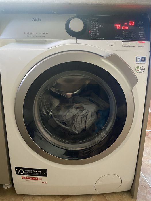 Пералня АЕГ 8000
