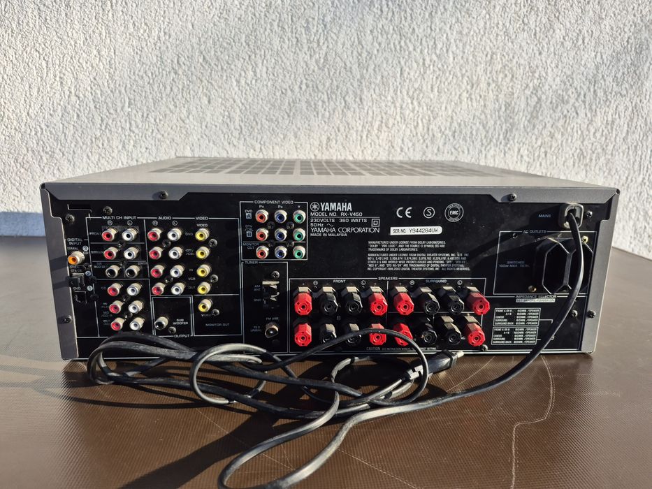 Vând YAMAHA Natural Sound AV RECEIVER RX - V450
