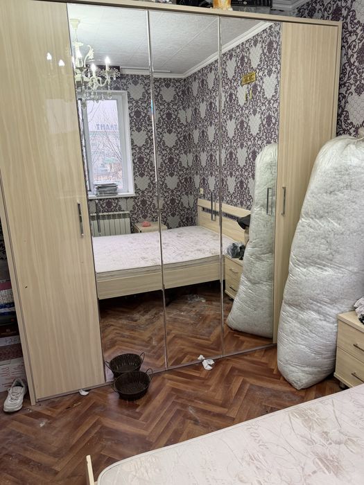 В продаже спальный гарнитур