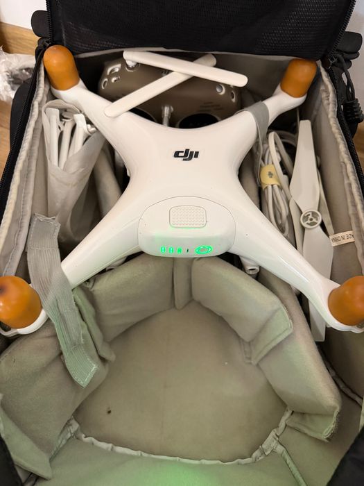 Dronă DJI Phantom 4 Pro