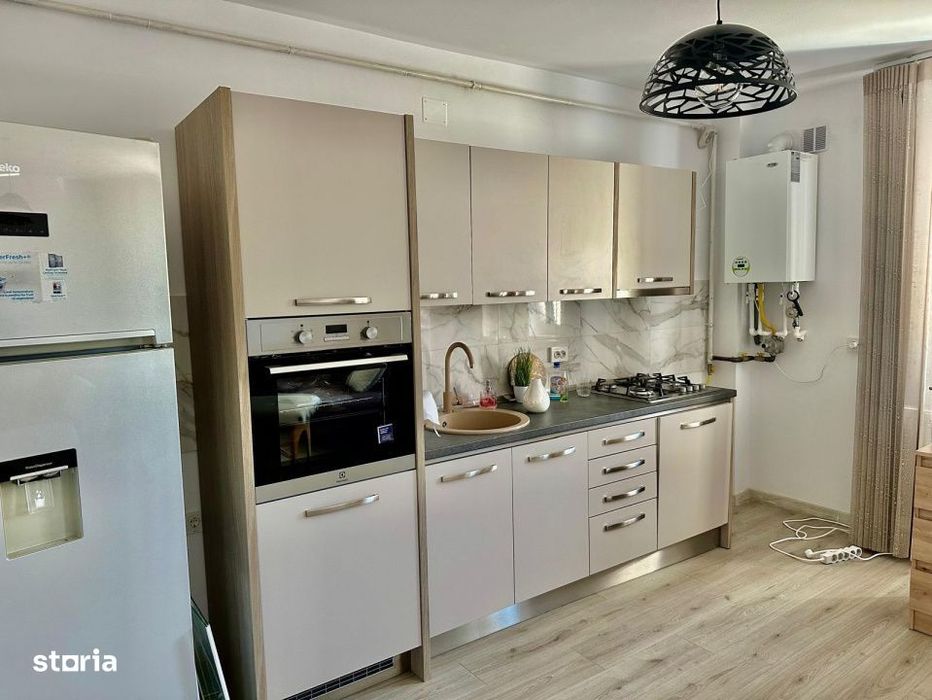 Garsoniera, Ștefanesti, Loc de Parcare