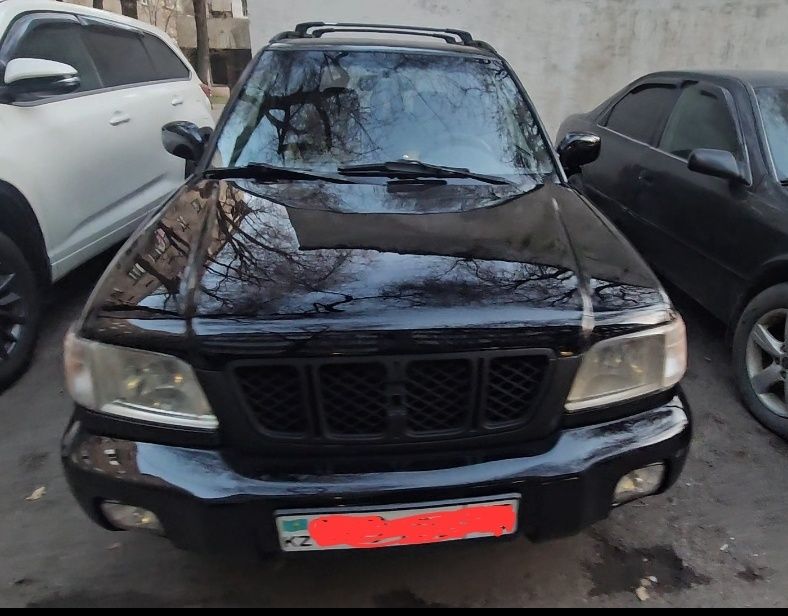 Субару Форестер 2001 года