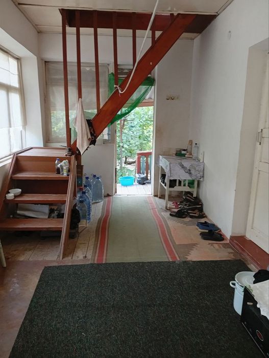 Dacha sotiladi Mayski