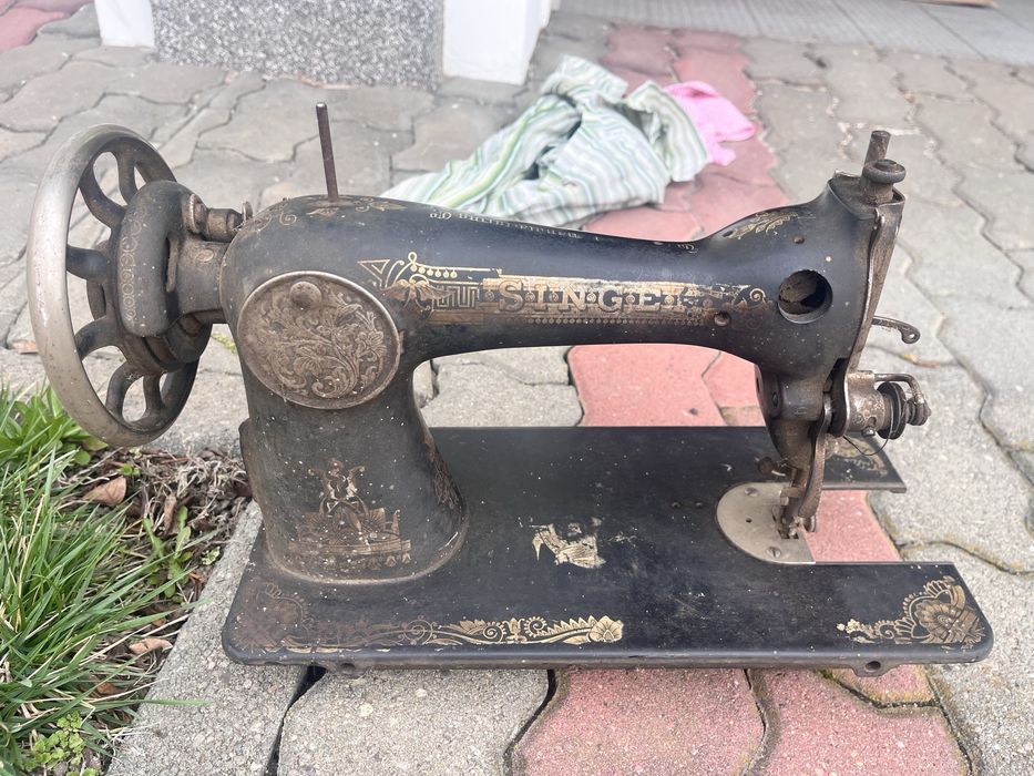 Vand masini cusut Singer Vintage
