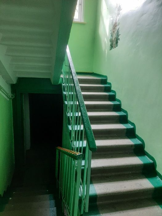 Продам 3х ул.Маяковского 12 (брежн.)!